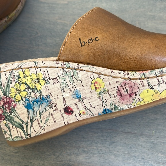 b.o.c.: Brown Leather Wedges: Size 8 - Picture 6 of 6